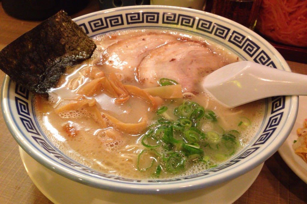 清陽軒 文化街店（福岡・久留米） とんこつ臭に驚き！これぞ元祖とんこつラーメンだ！ わんすてOne Step